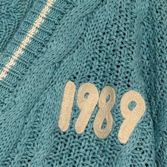 Brand New Taylor Swift 1989 Blue Cardigan - Picture 3 of 7